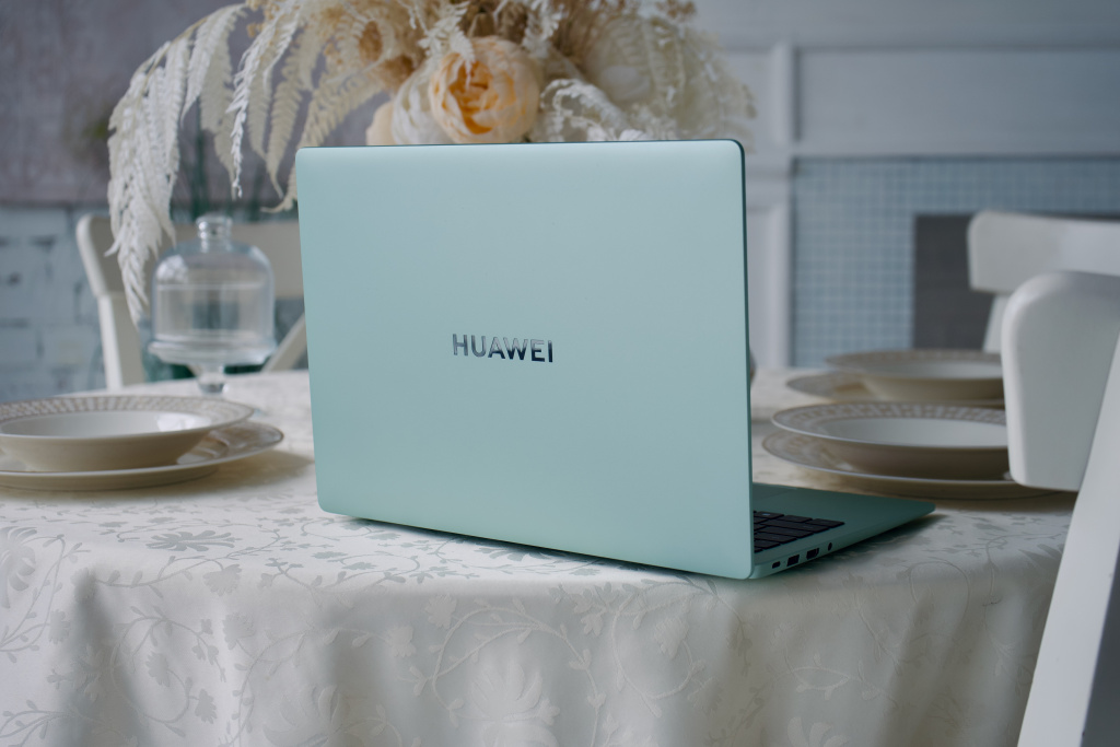 HUAWEI MateBook 14