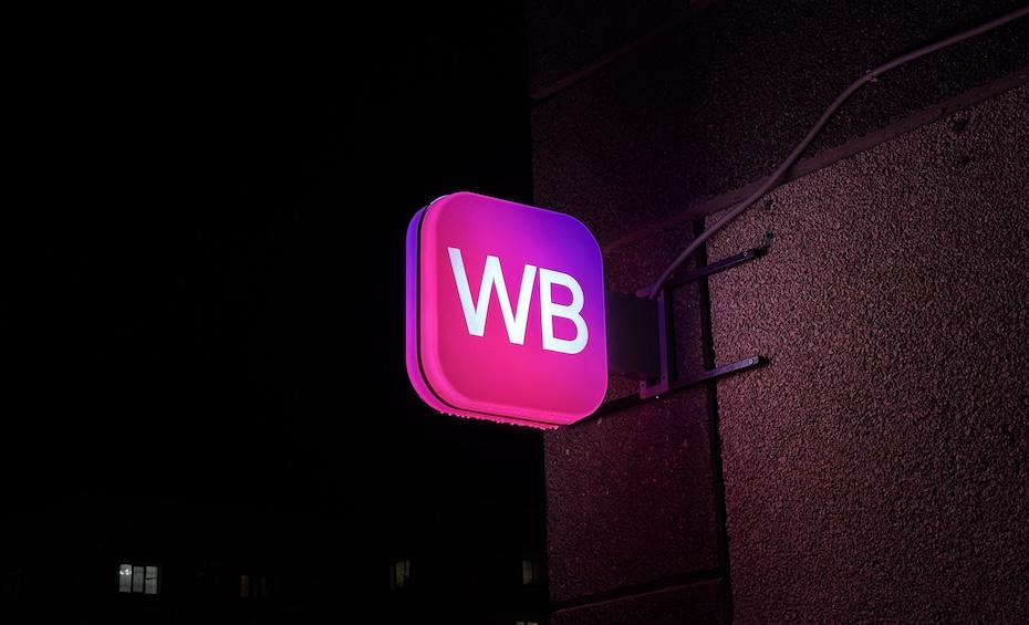 WB
