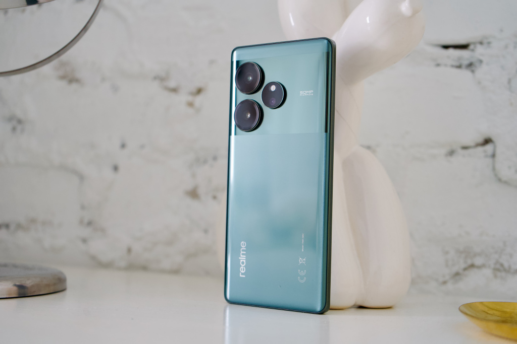 realme GT 6